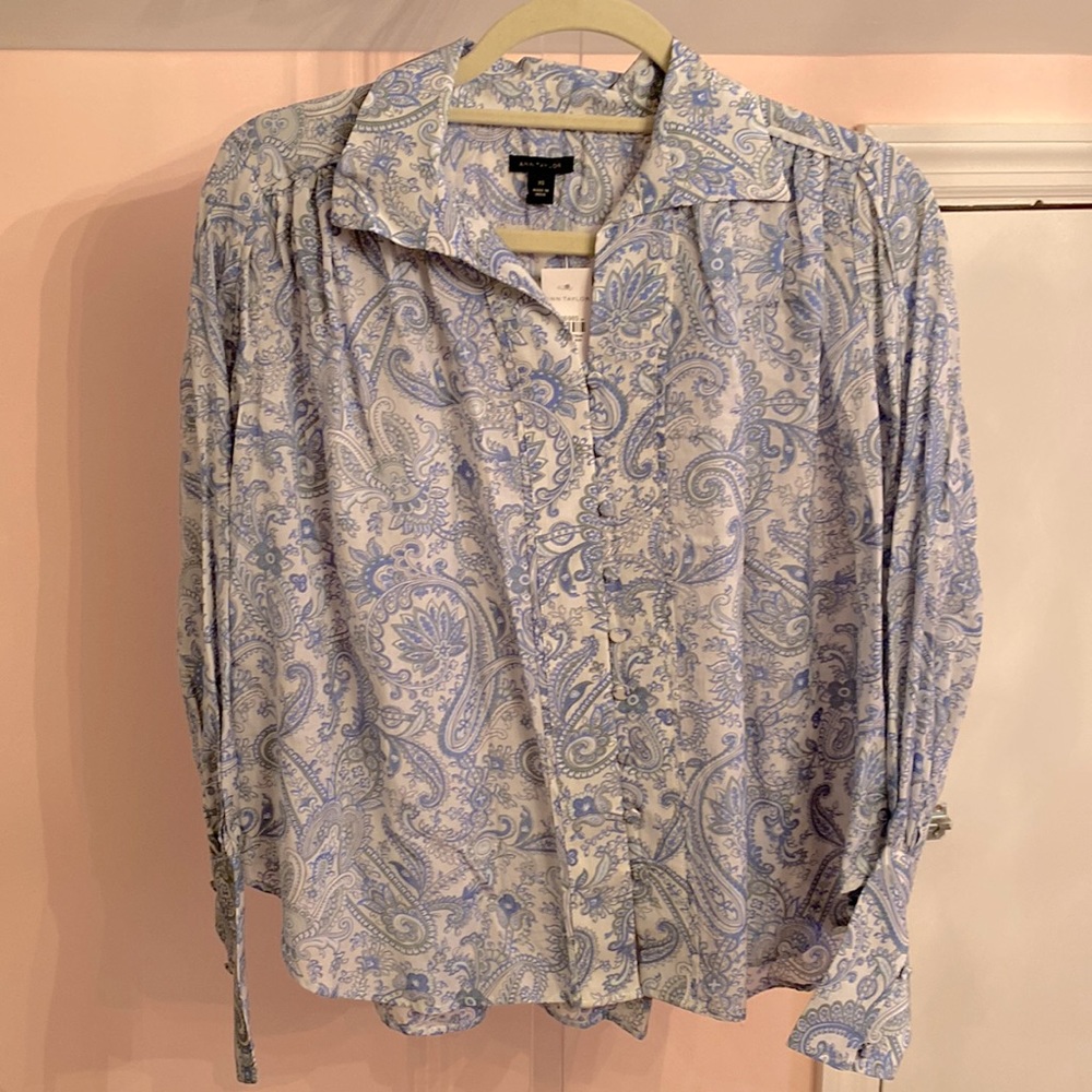 NWT! Ann Taylor paisley blouse. Size XS.